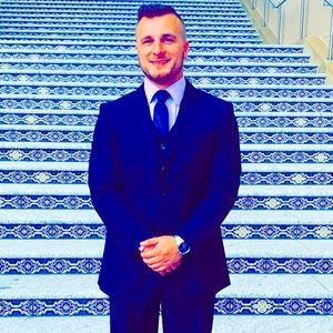 Meet your Posher, Joshua